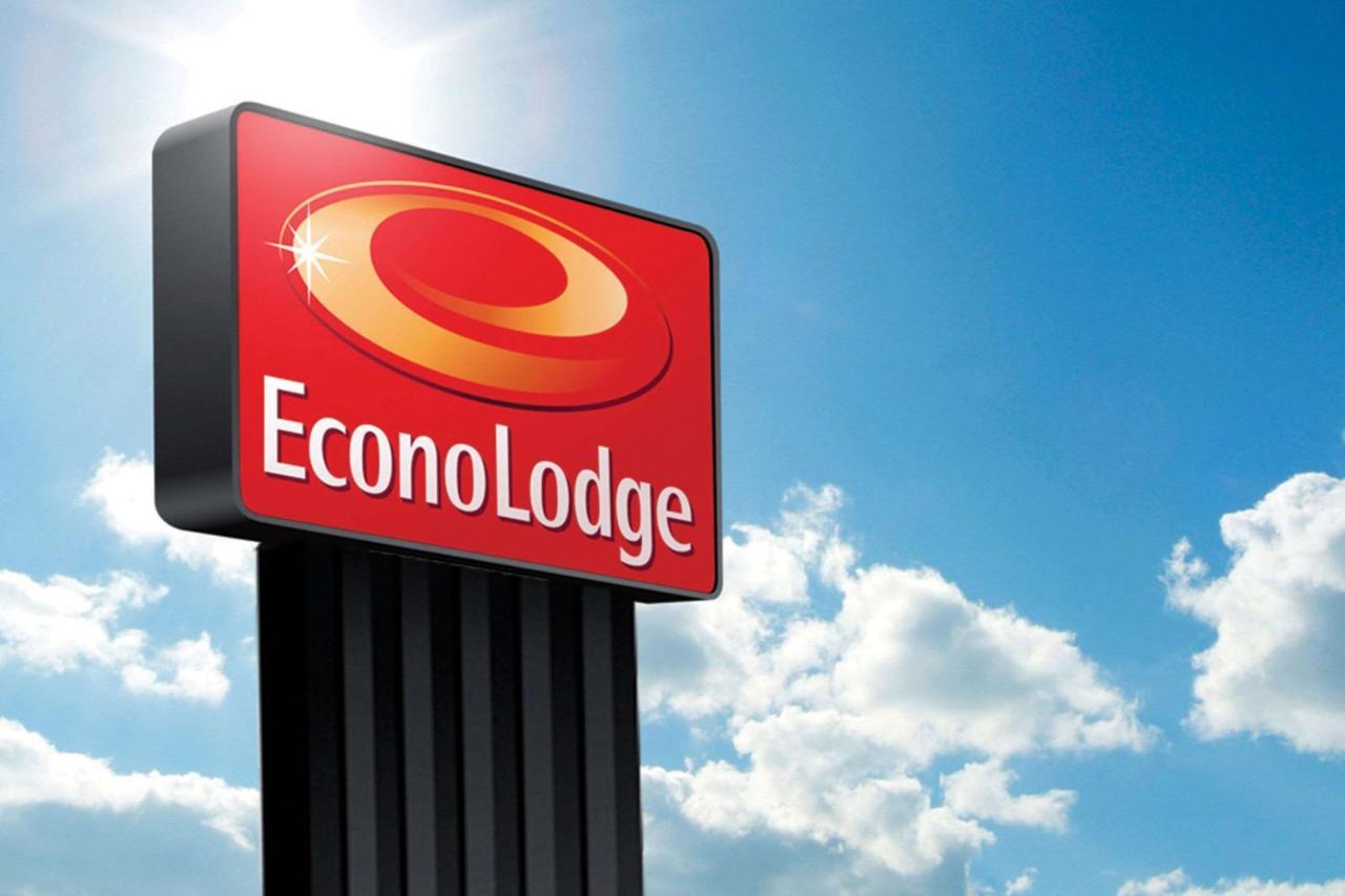 Econo Lodge Эшборо Экстерьер фото