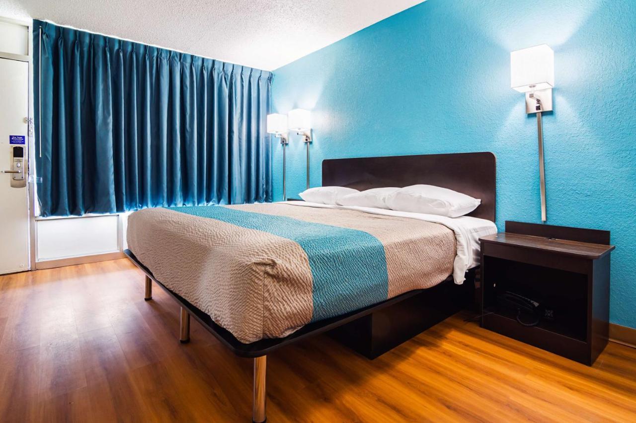 Econo Lodge Эшборо Экстерьер фото