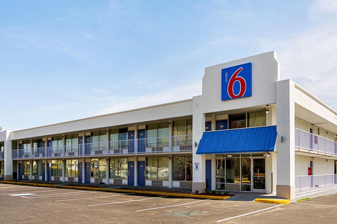 Econo Lodge Эшборо Экстерьер фото