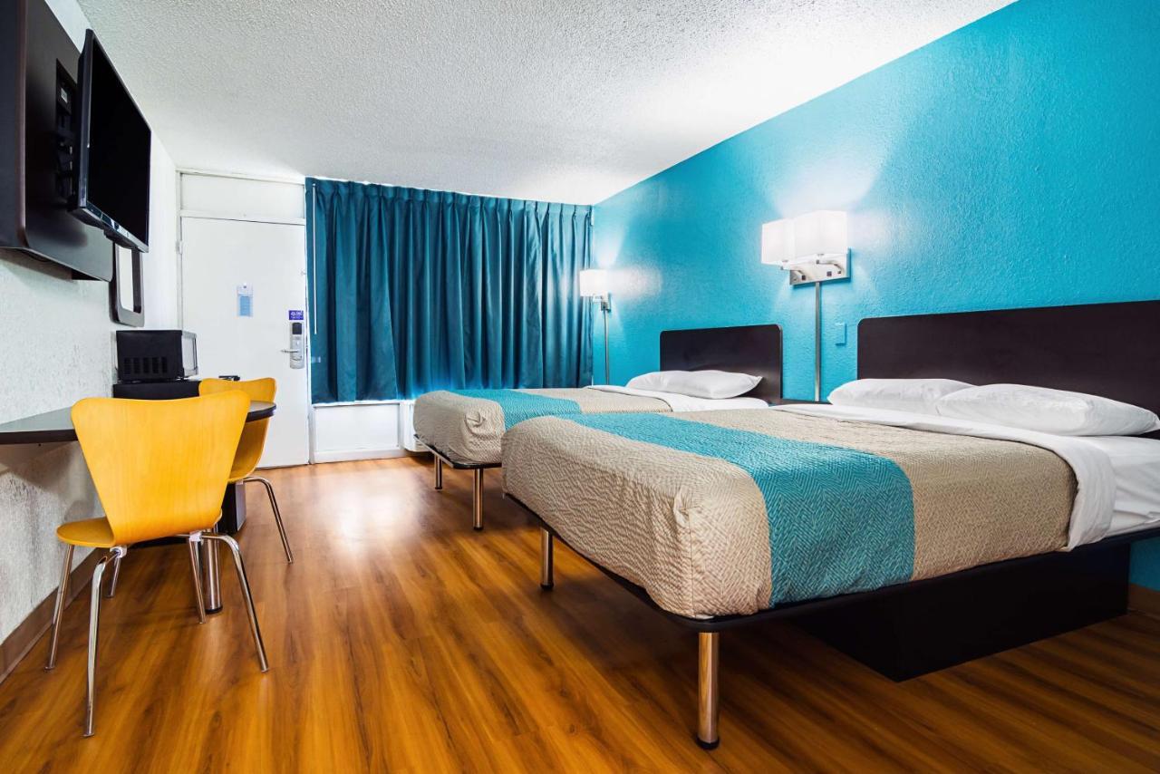 Econo Lodge Эшборо Экстерьер фото